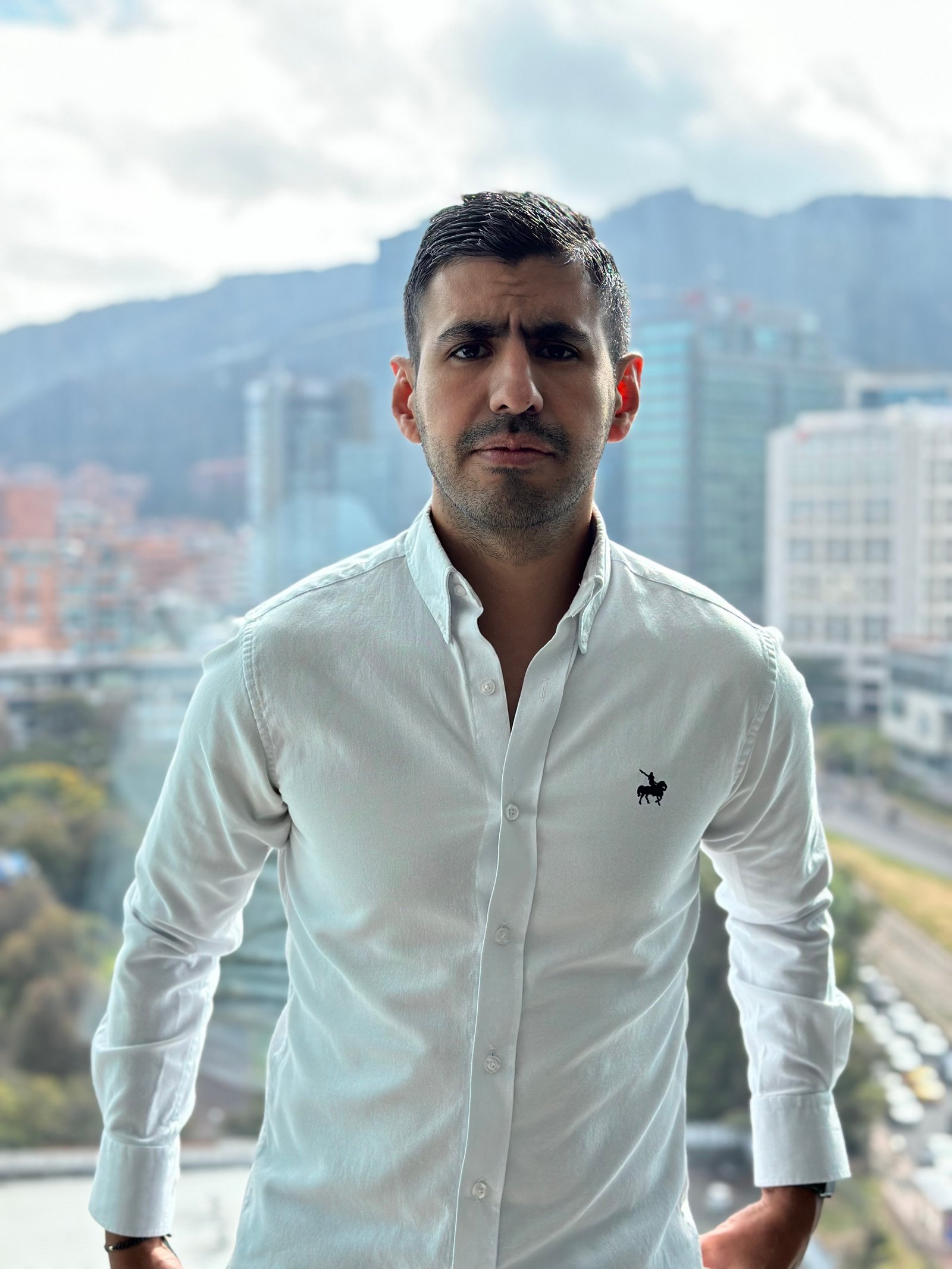 Equipo Sense Digital retrato